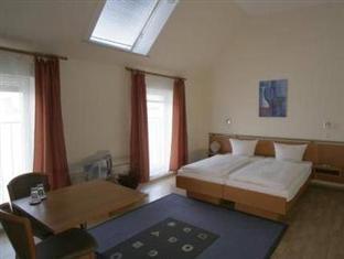 Hotel Pension Arta Berlin Exterior photo