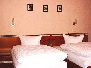 Hotel Pension Arta Berlin Amenities photo